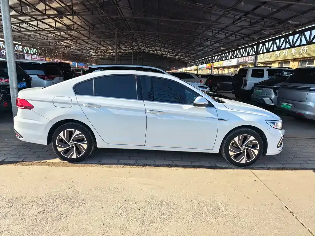 Volkswagen Bora 2023 из CN, фото 6