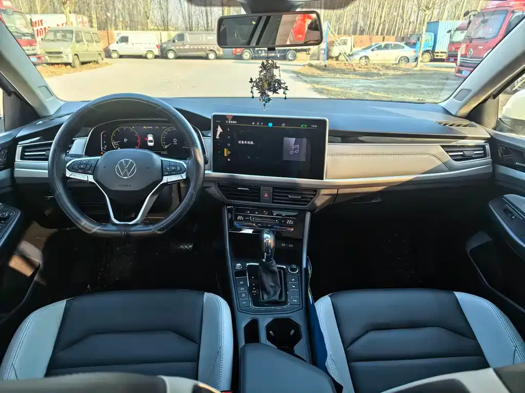Volkswagen Bora 2023 из CN, фото 7