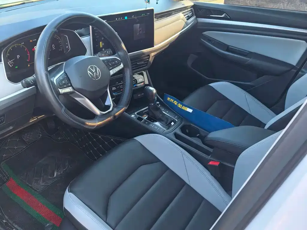 Volkswagen Bora 2023 из CN, фото 9