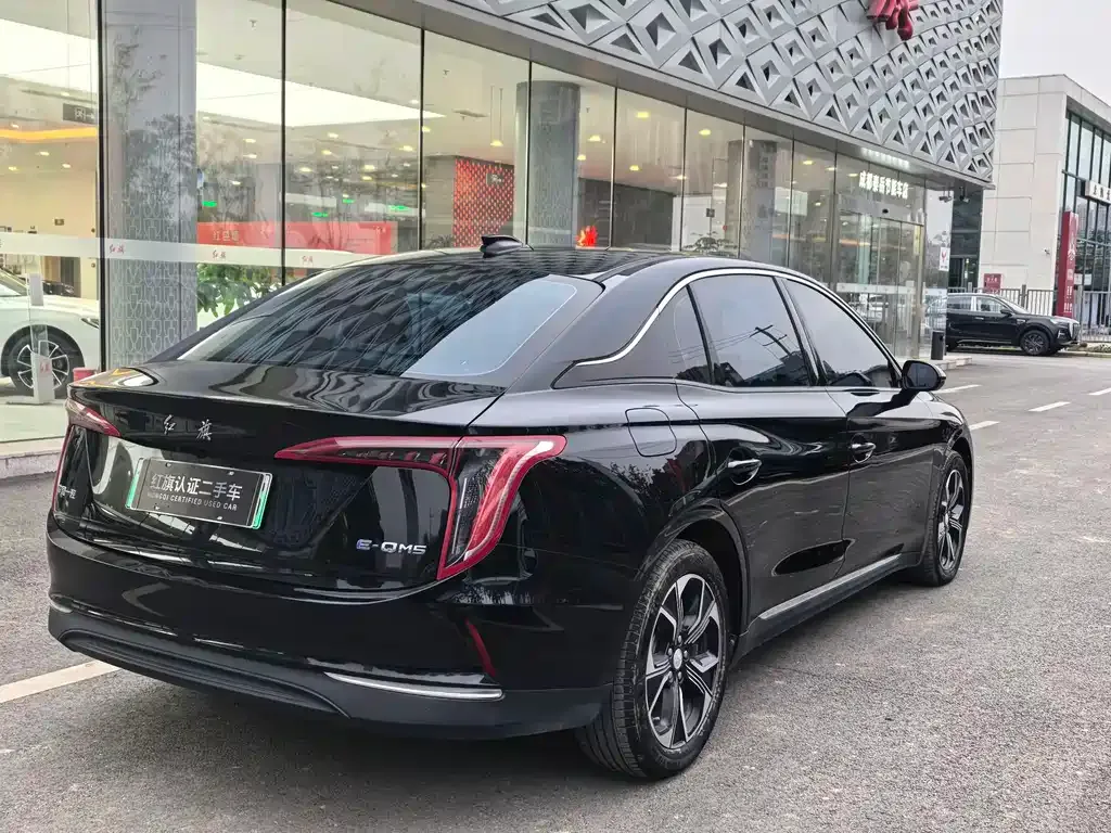Hongqi E-QM5 2023 из CN, фото 8