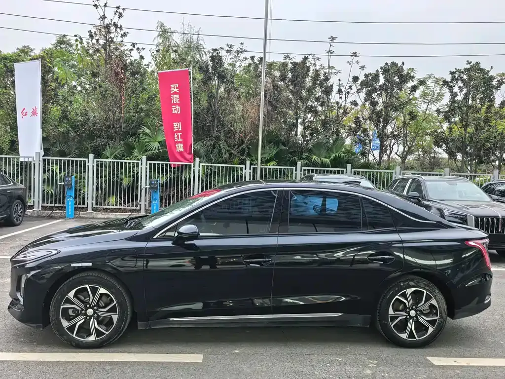 Hongqi E-QM5 2023 из CN, фото 9