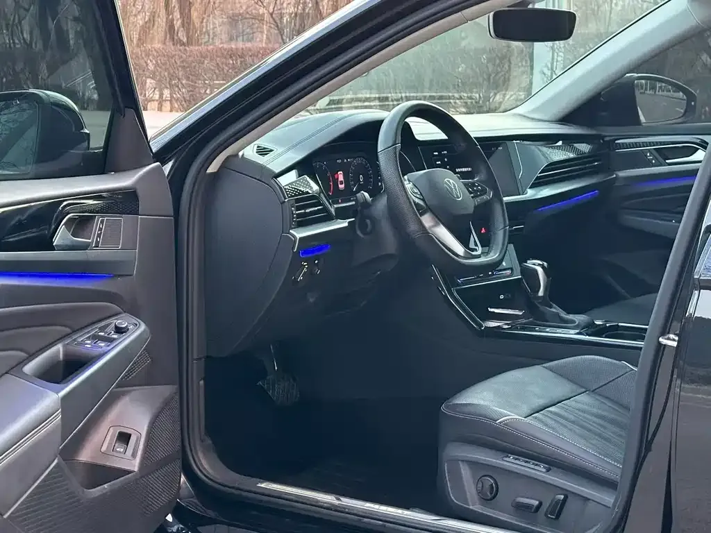 Volkswagen Passat 2021 из CN, фото 4