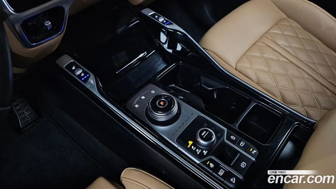 Kia Sorento — фото 9
