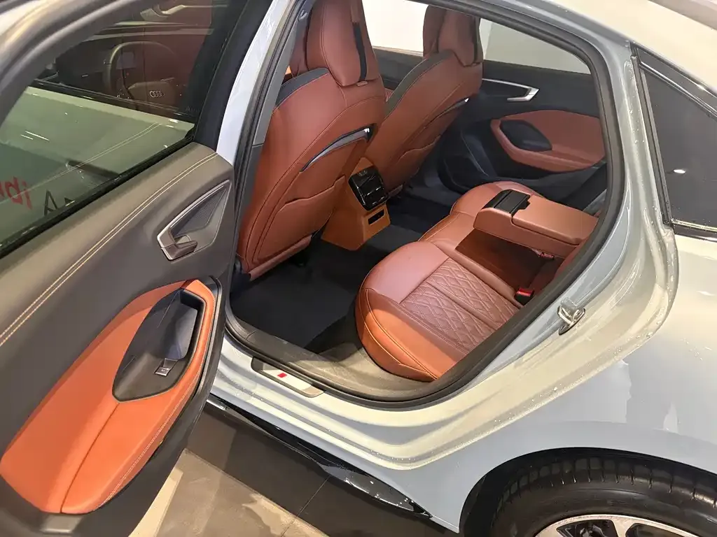 Audi A5L 2025 из CN, фото 8