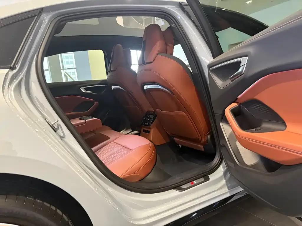 Audi A5L 2025 из CN, фото 6