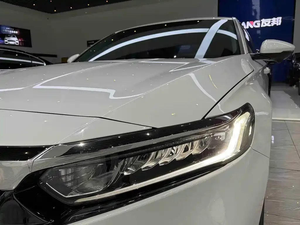 Honda Accord — фото 5