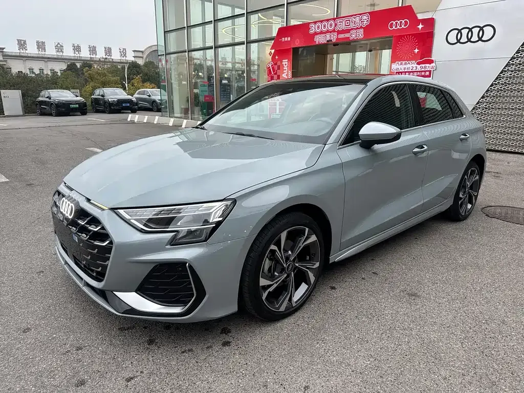 Audi A3 2024 из CN, фото 1