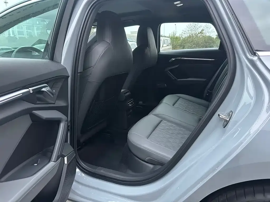Audi A3 2024 из CN, фото 4