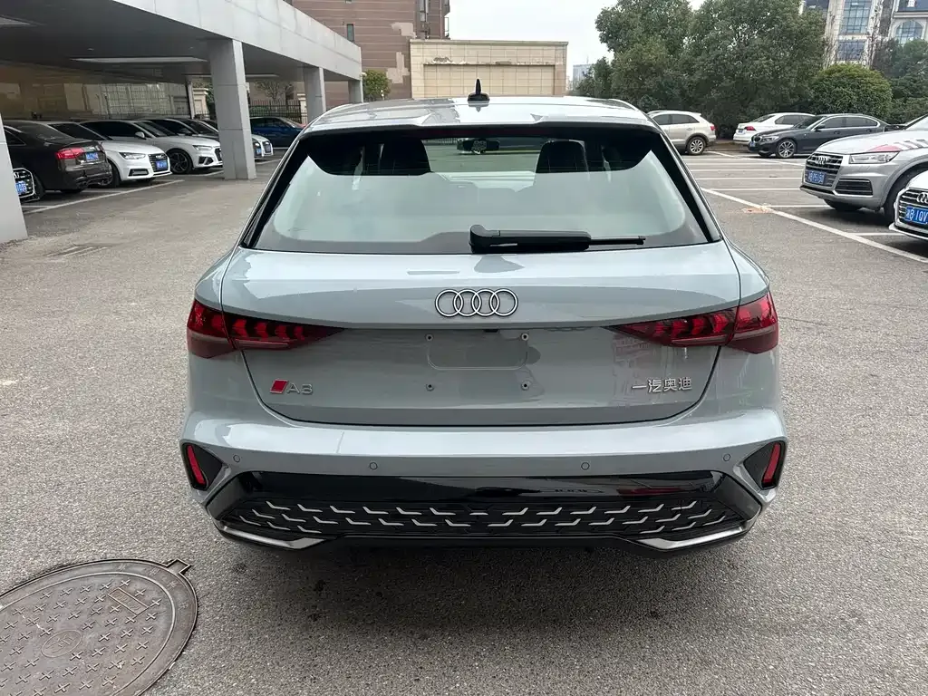 Audi A3 2024 из CN, фото 3