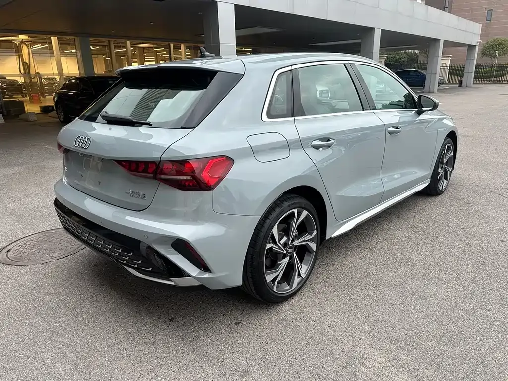 Audi A3 2024 из CN, фото 7