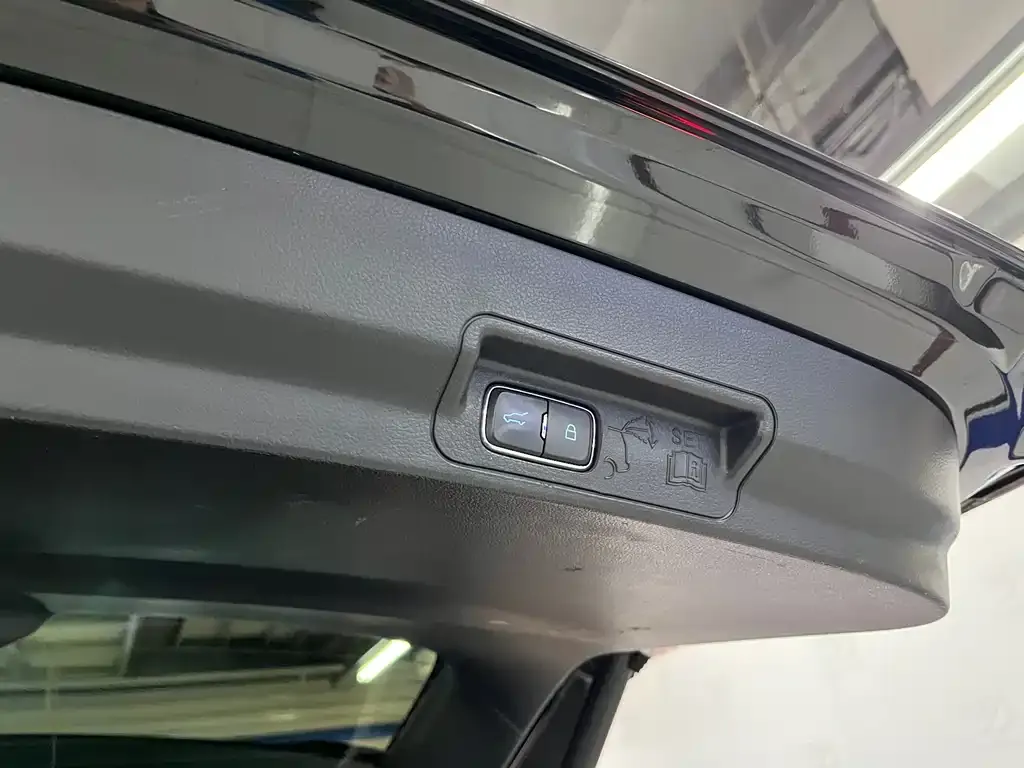 Ford Explorer 2022 из CN, фото 2