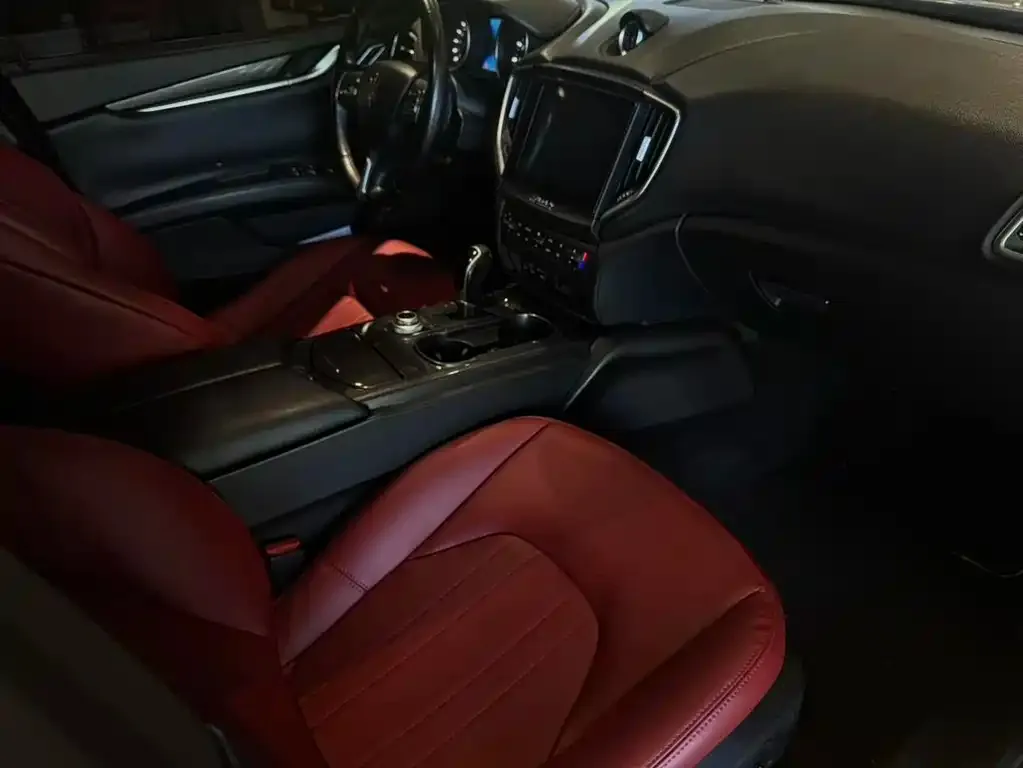 Maserati Ghibli 2022 из CN, фото 3