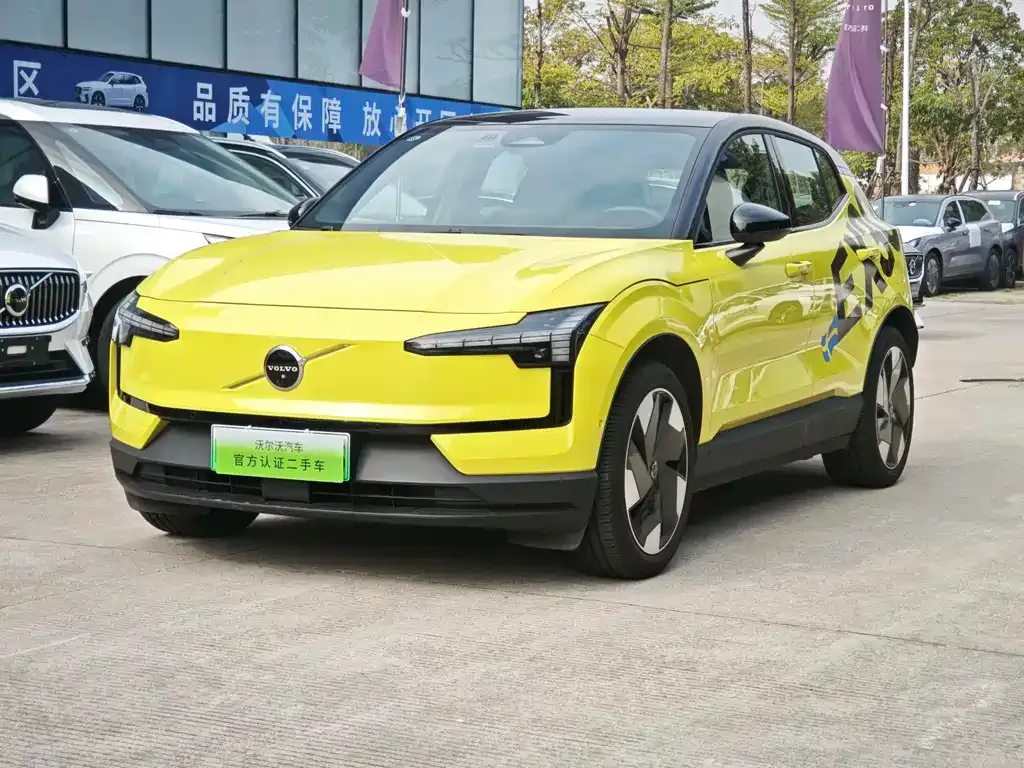 Volvo EX30 2024 из CN, фото 1