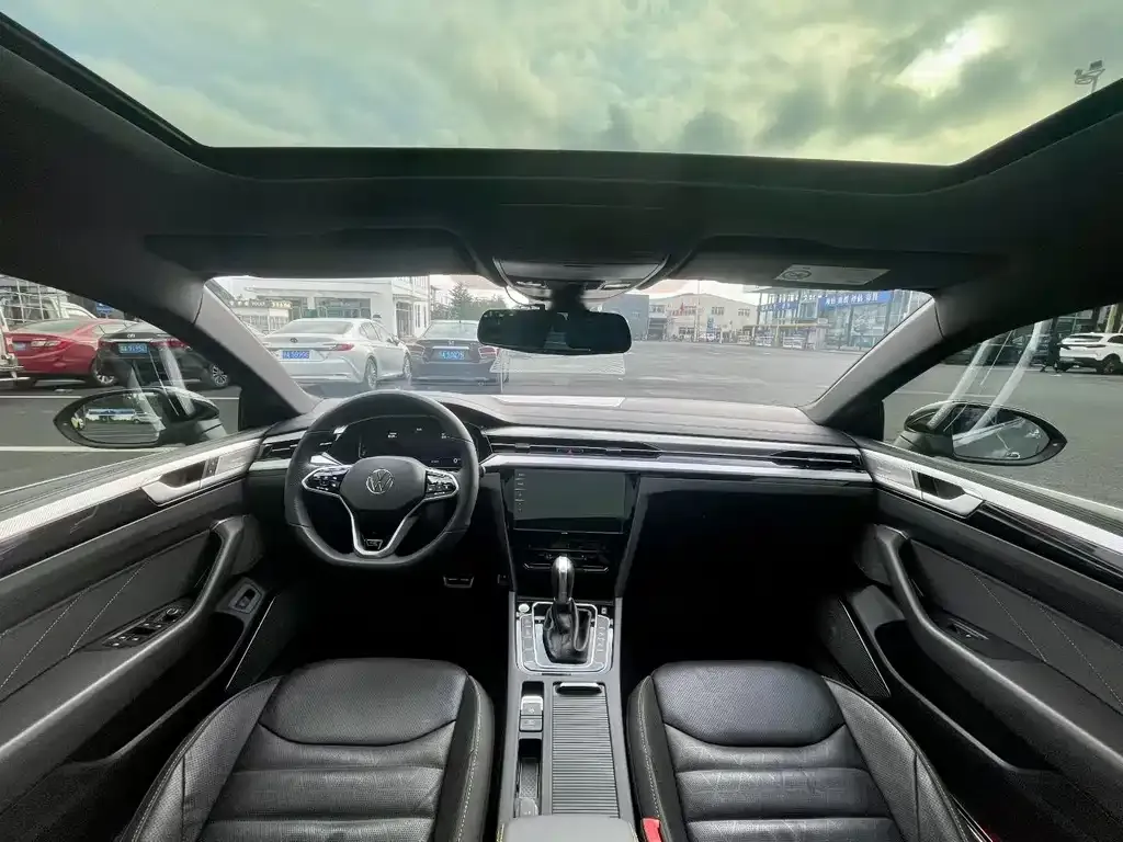 Volkswagen CC 2024 из CN, фото 2