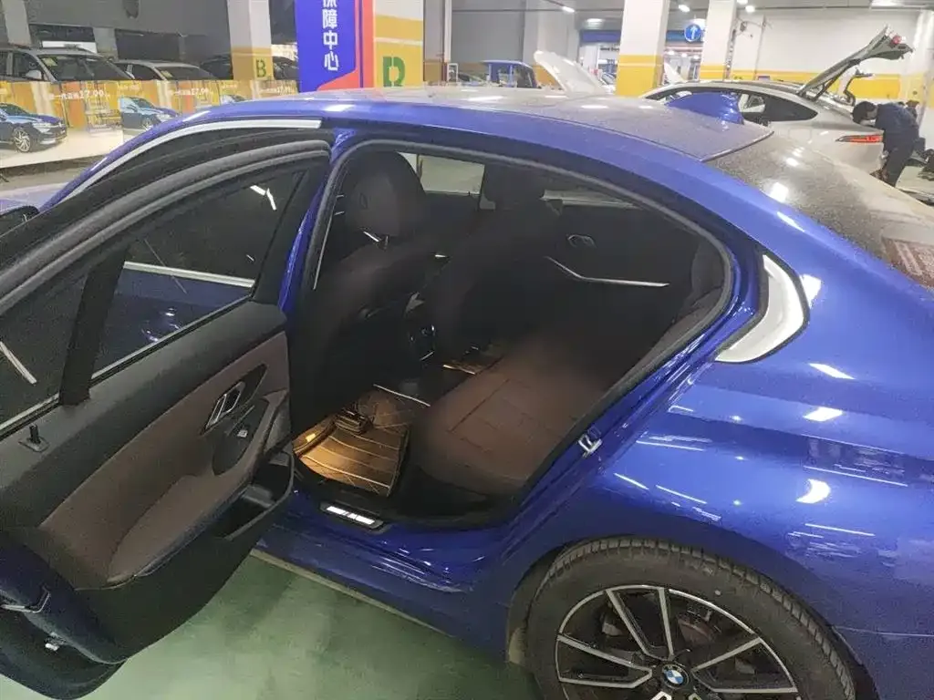 BMW 3 Series 2021 из CN, фото 6