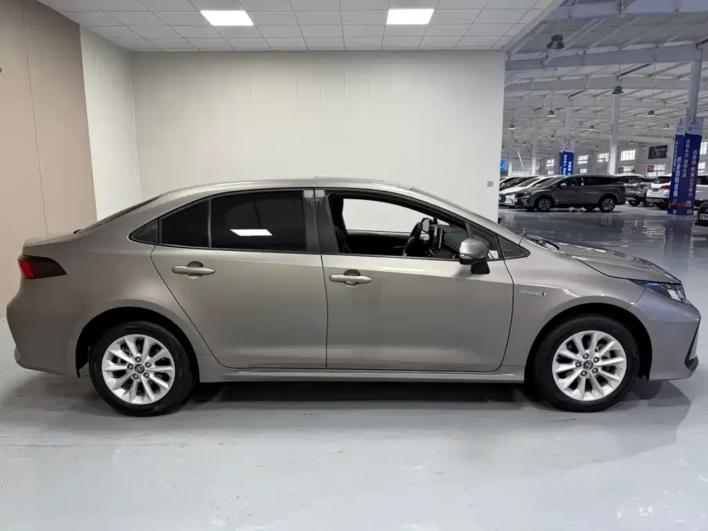 Toyota Corolla 2023 из CN, фото 4
