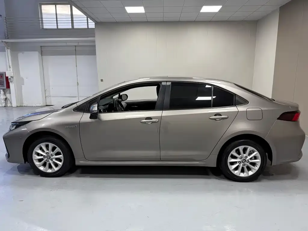Toyota Corolla 2023 из CN, фото 8