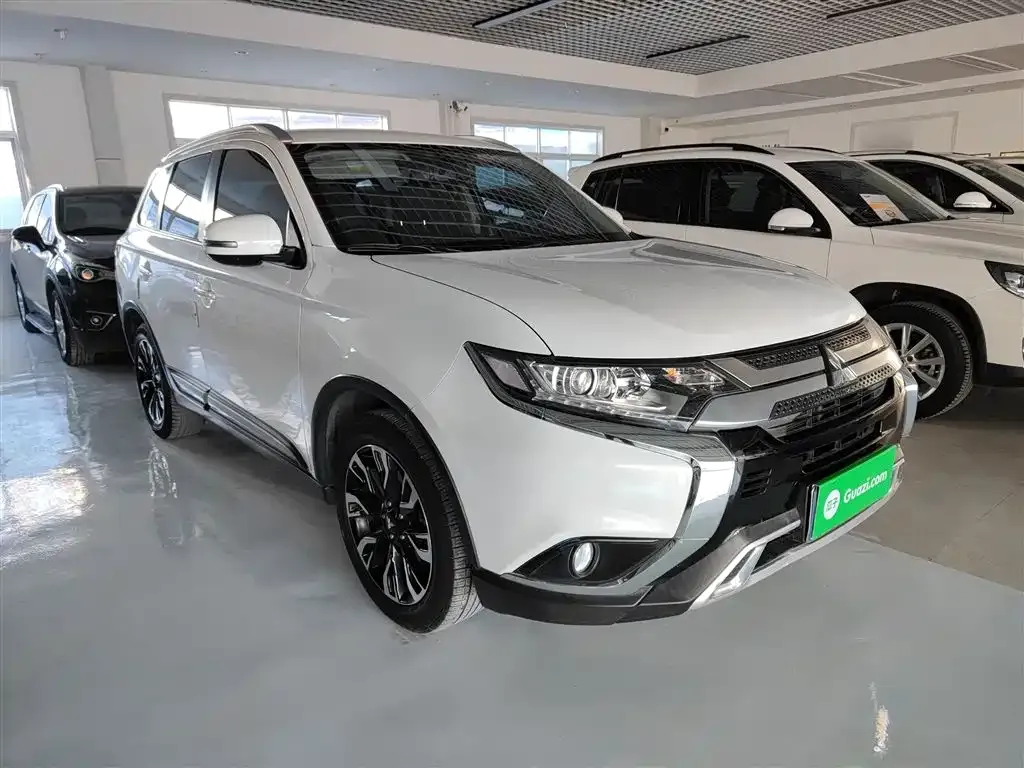 Mitsubishi Outlander 2021 из CN, фото 5