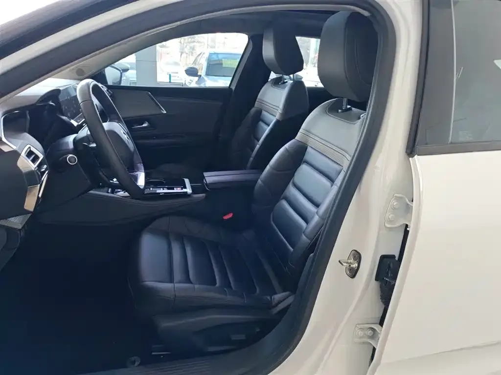 Citroen C5 X 2022 из CN, фото 8