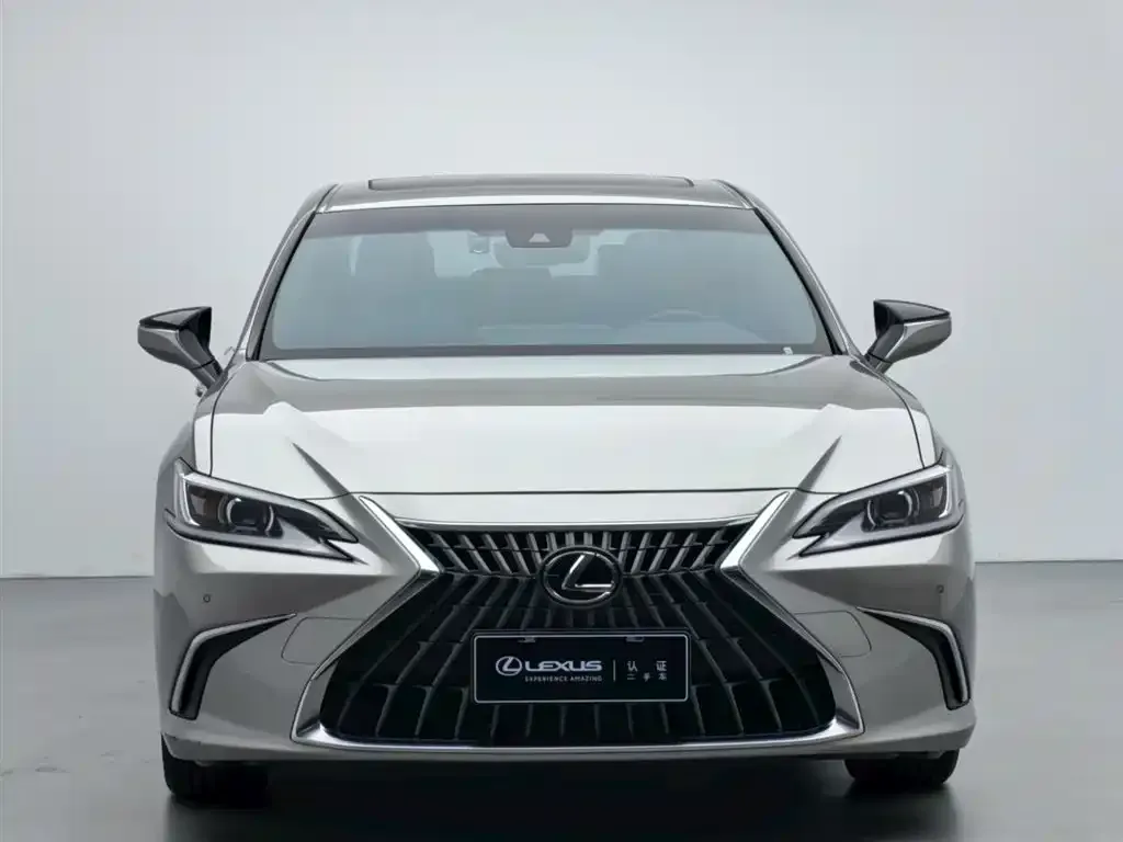 Lexus ES — фото 9