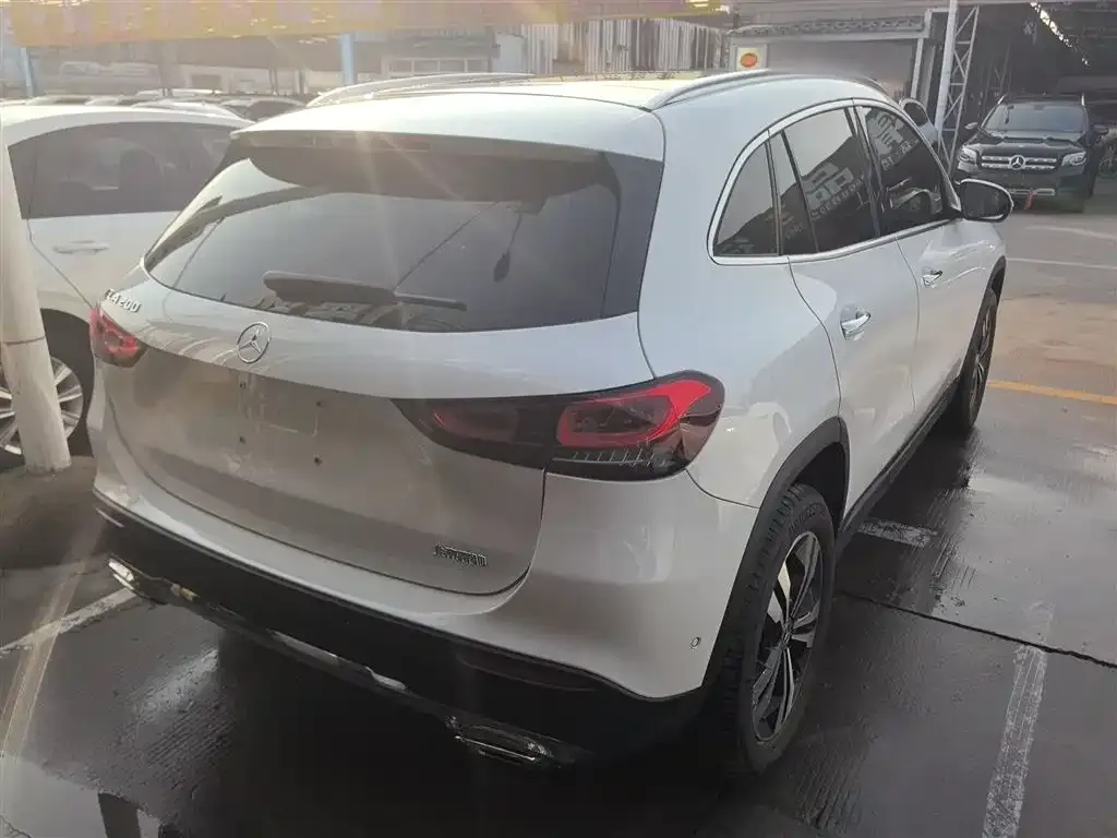 Mercedes-Benz GLA — фото 9