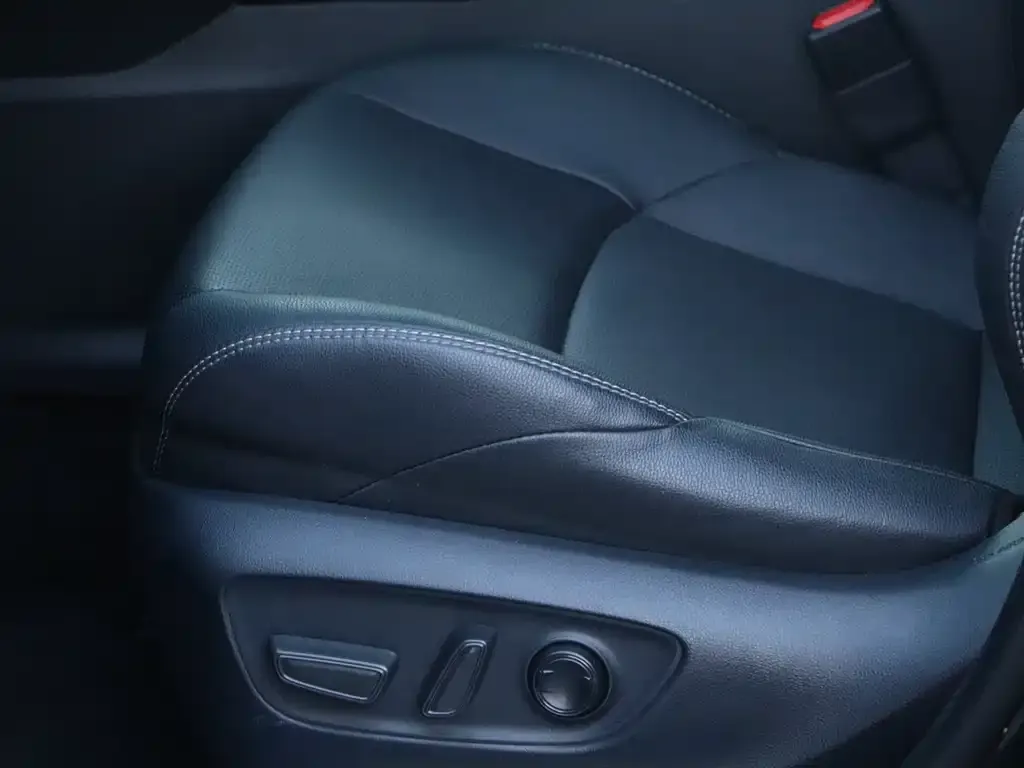 Toyota Venza 2024 из CN, фото 2