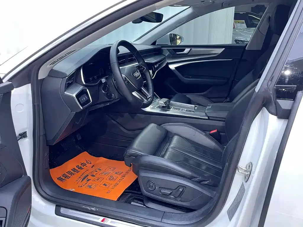 Audi A7 2022 из CN, фото 5