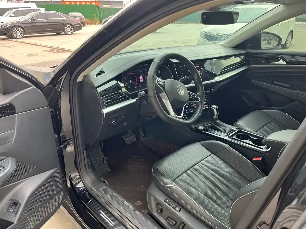 Volkswagen Passat 2022 из CN, фото 4