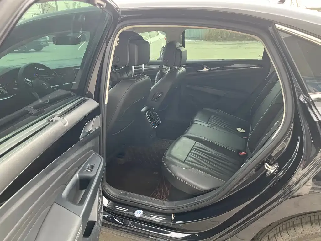 Volkswagen Passat 2022 из CN, фото 8