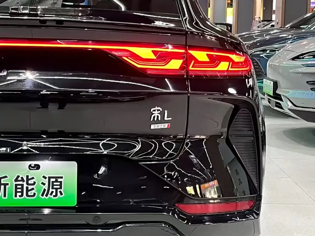 BYD L EV — фото 2