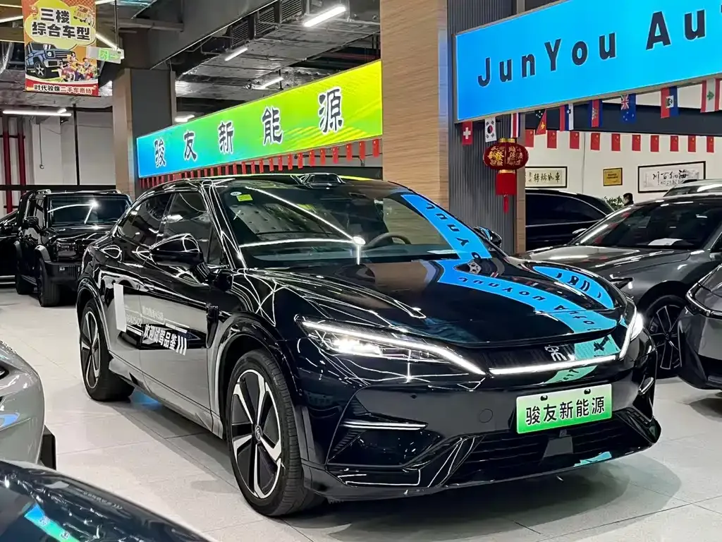 BYD L EV — фото 10