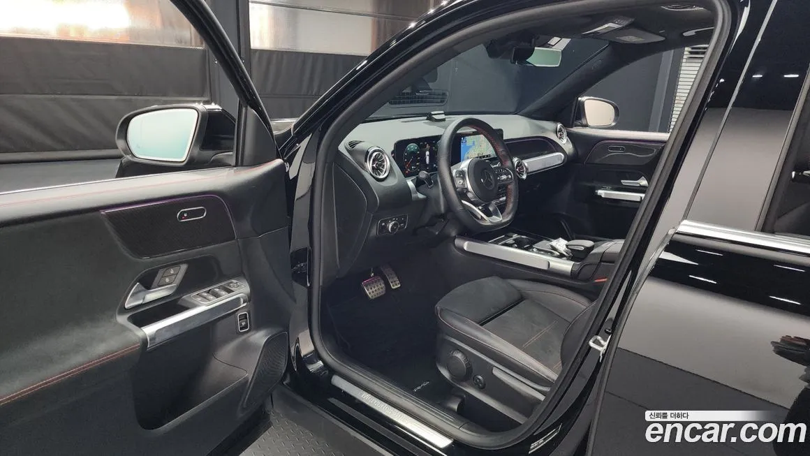 Mercedes-Benz GLB-Class — фото 10