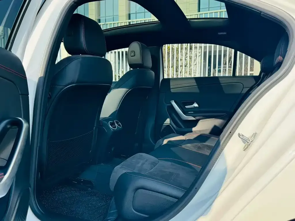Mercedes-Benz A-Class 2023 из CN, фото 6