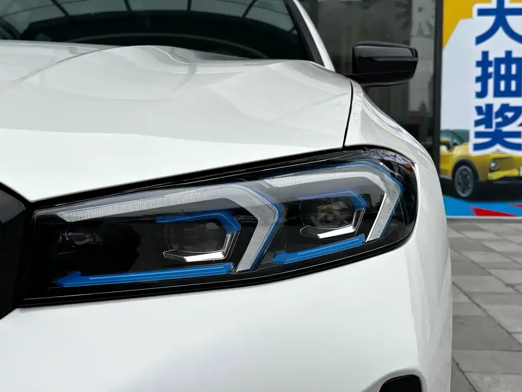 BMW 3 Series 2024 из CN, фото 6