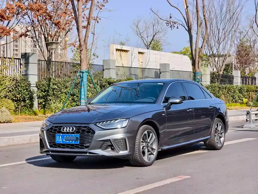 Audi A4L 2022 из CN, фото 1