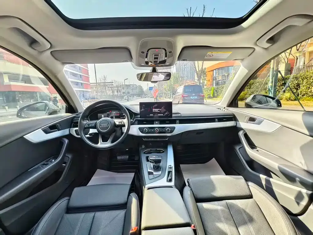 Audi A4L 2022 из CN, фото 5