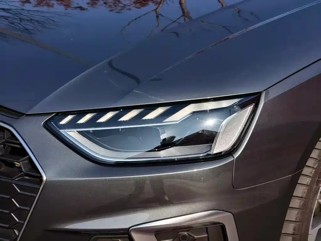 Audi A4L 2022 из CN, фото 3