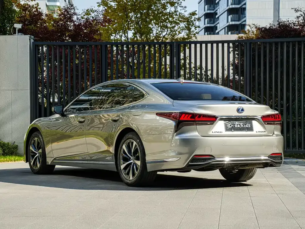 Lexus LS 2022 из CN, фото 6