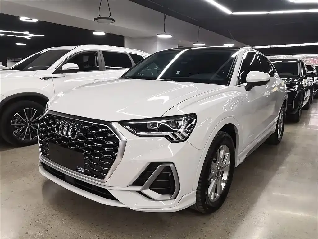 Audi Q3 Sportback 2021 из CN, фото 1