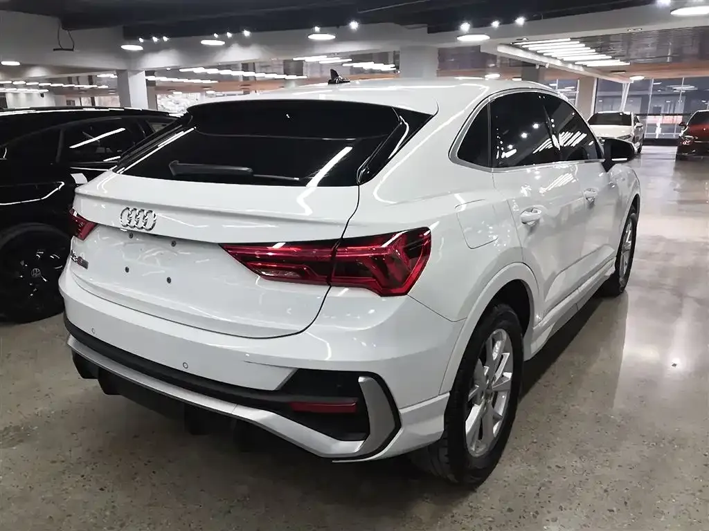 Audi Q3 Sportback 2021 из CN, фото 3