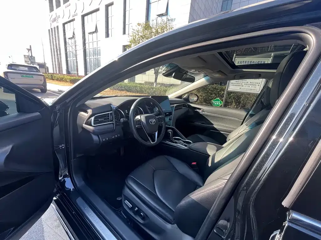 Toyota Camry 2024 из CN, фото 7