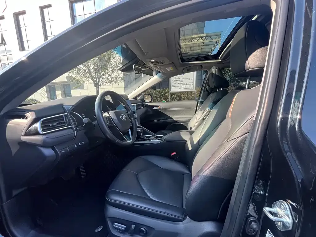 Toyota Camry 2024 из CN, фото 8