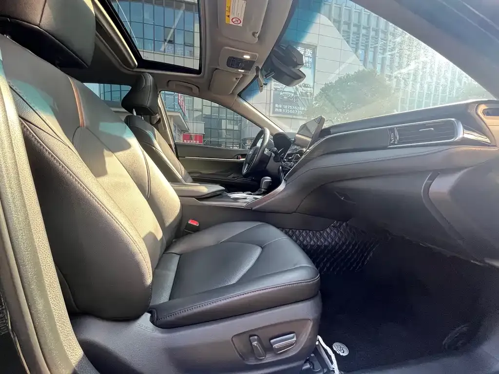 Toyota Camry 2024 из CN, фото 3