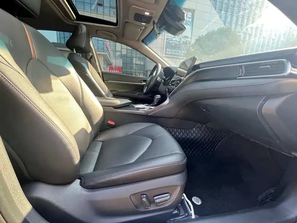 Toyota Camry 2024 из CN, фото 4