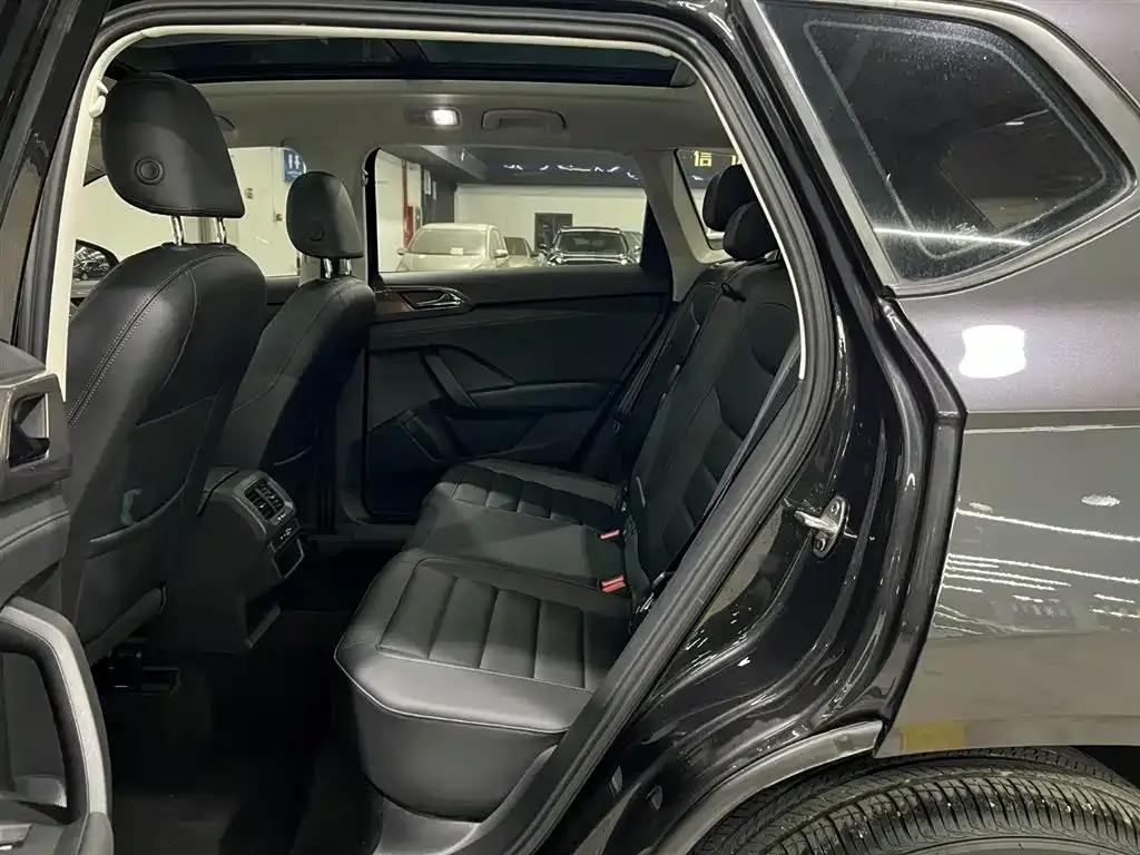 Volkswagen Tharu 2021 из CN, фото 10