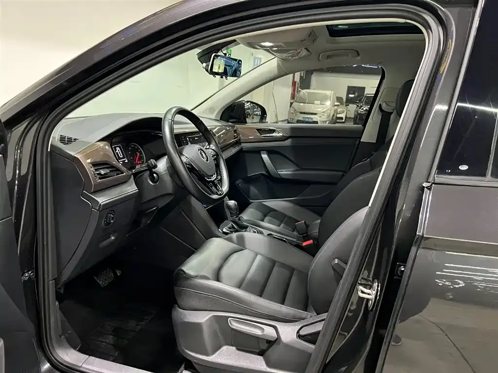 Volkswagen Tharu 2021 из CN, фото 8