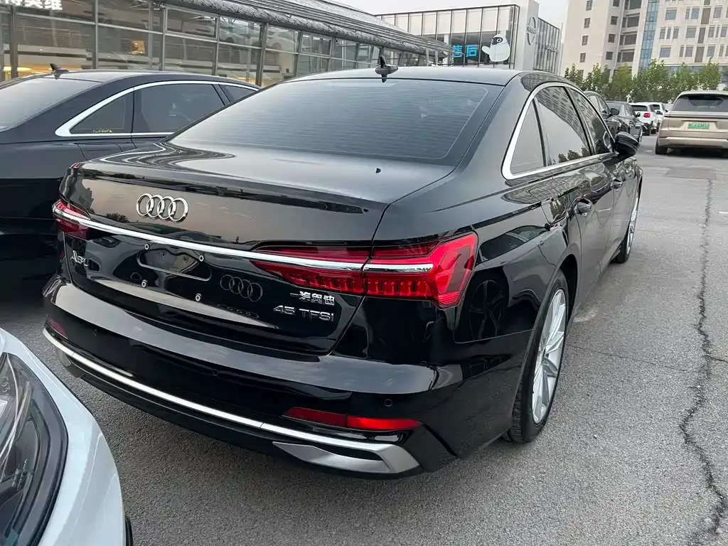 Audi A6L — фото 4