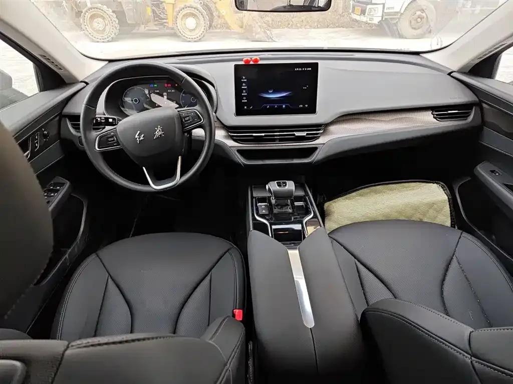 Hongqi E-QM5 2024 из CN, фото 9