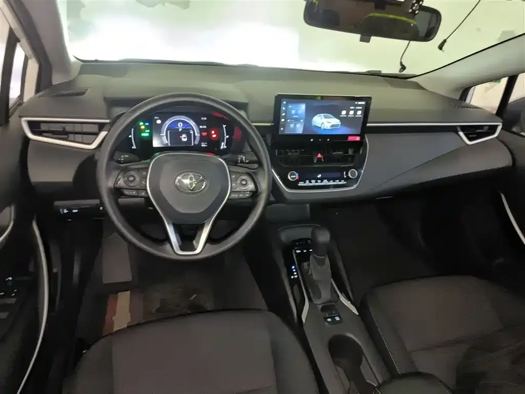 Toyota Corolla 2024 из CN, фото 2