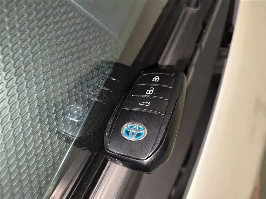 Toyota Corolla 2024 из CN, фото 9